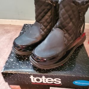 Totes winter ankle boots